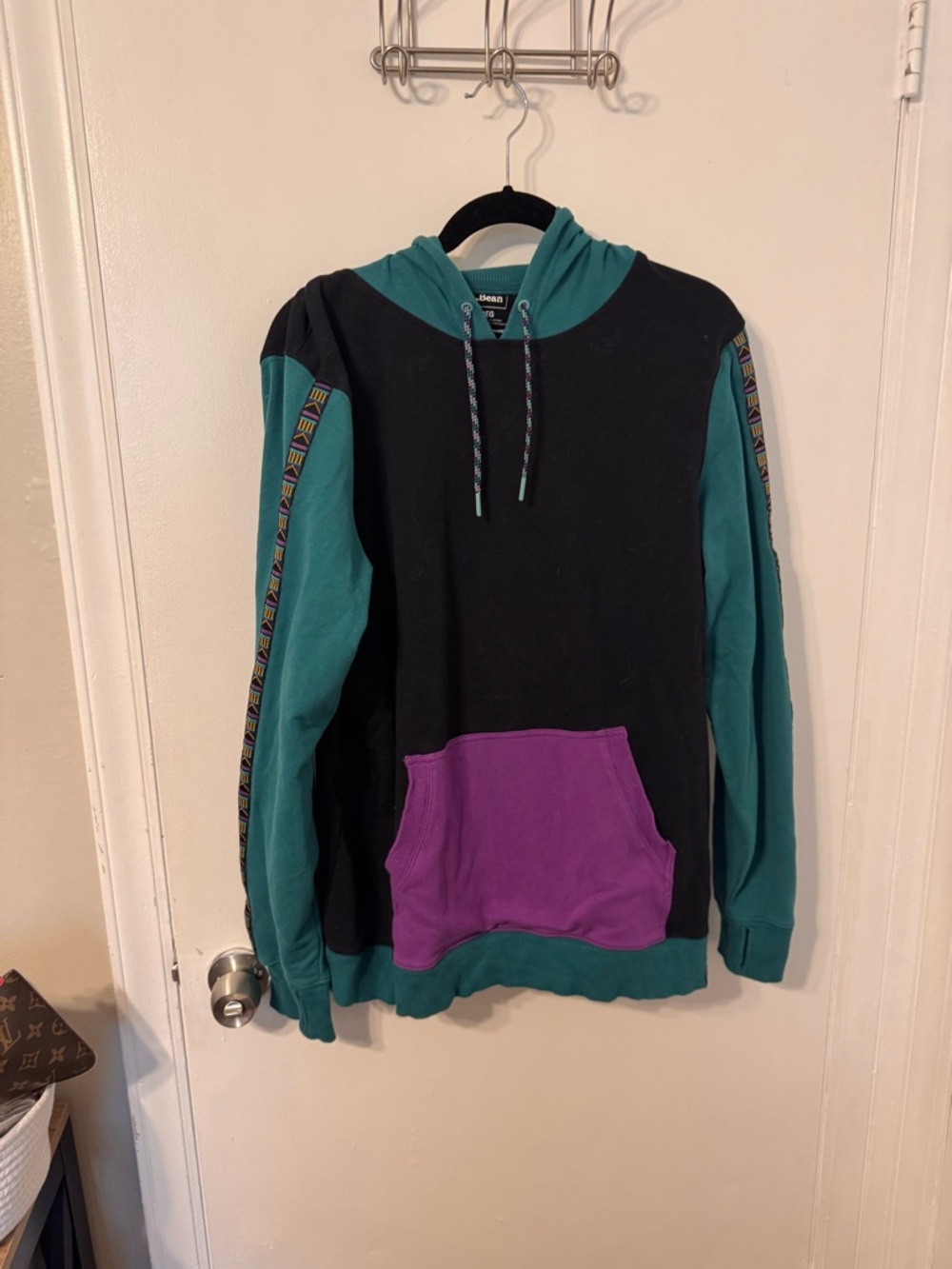 L.L. Bean Teal & Black Colorblock Men’s Hooded Sweater with Purple Pocket